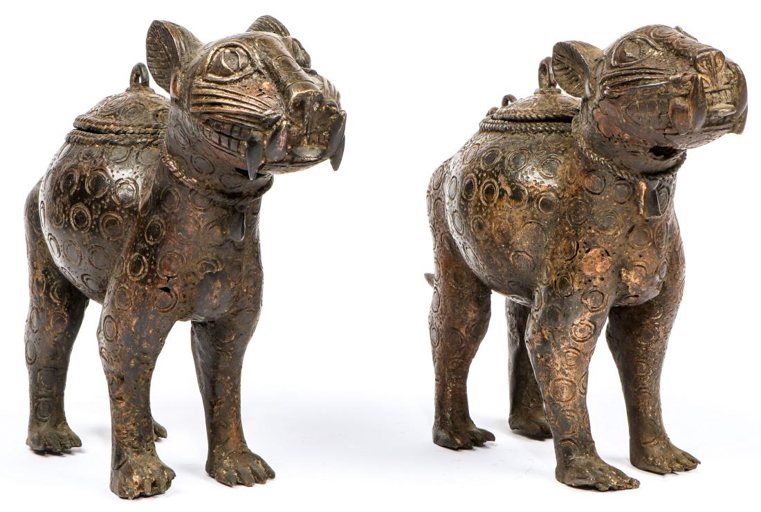2 Benin Bronze Leopards (1 of 7)
