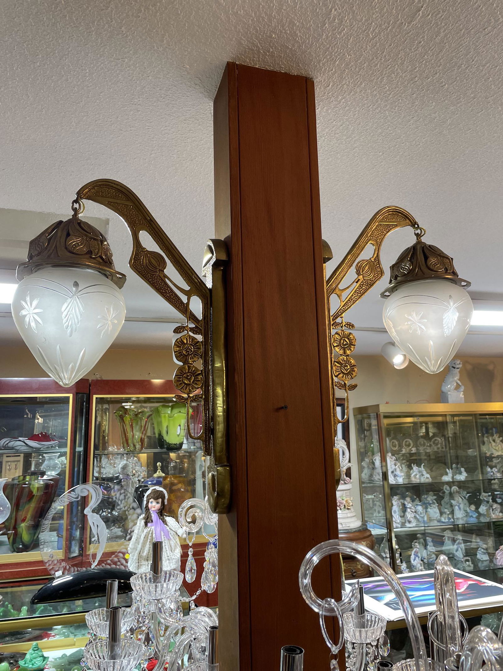 Pair of Vintage Brass Sconce Lights (1 of 9)