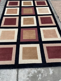 Modern Wool and Cotton Area Rug, 5' x 8'