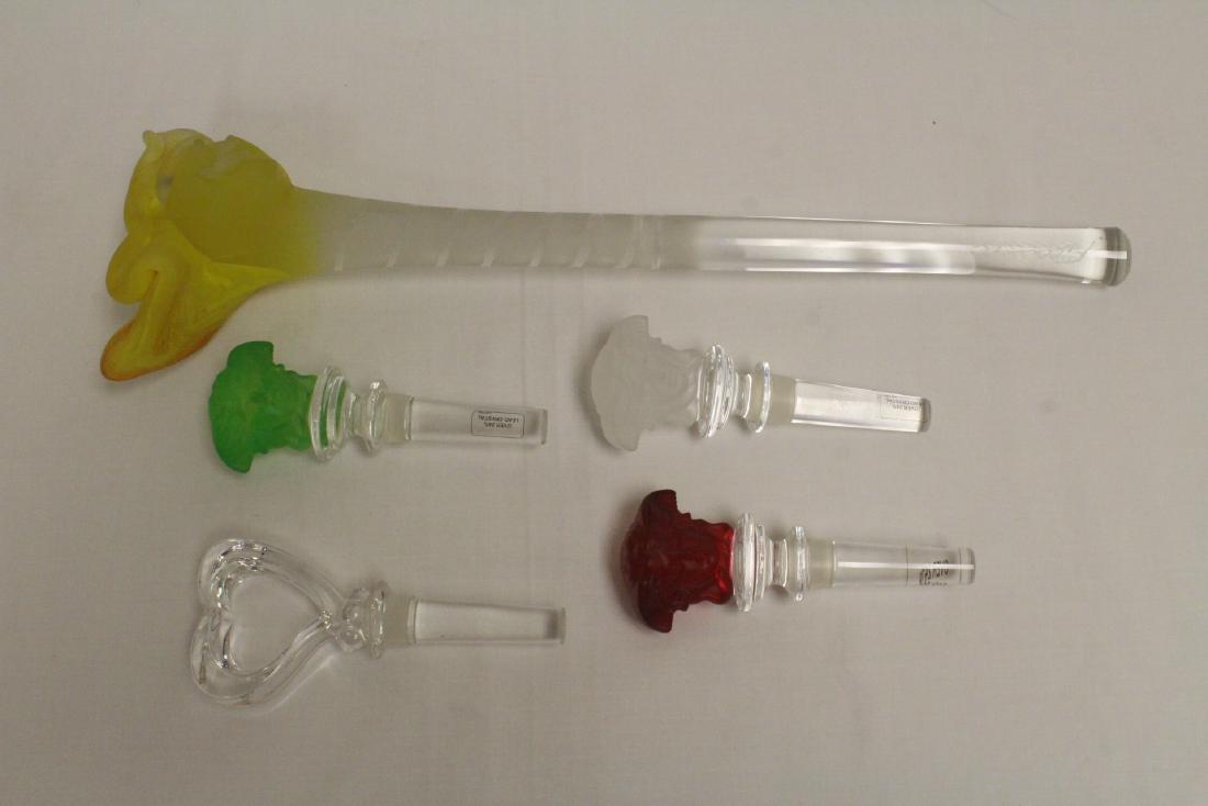 5 art glass stoppers, 3 by Versace: 5 art glass stoppers, 3 by Versace (5.1"L each), 5.25"l, 15.75"L