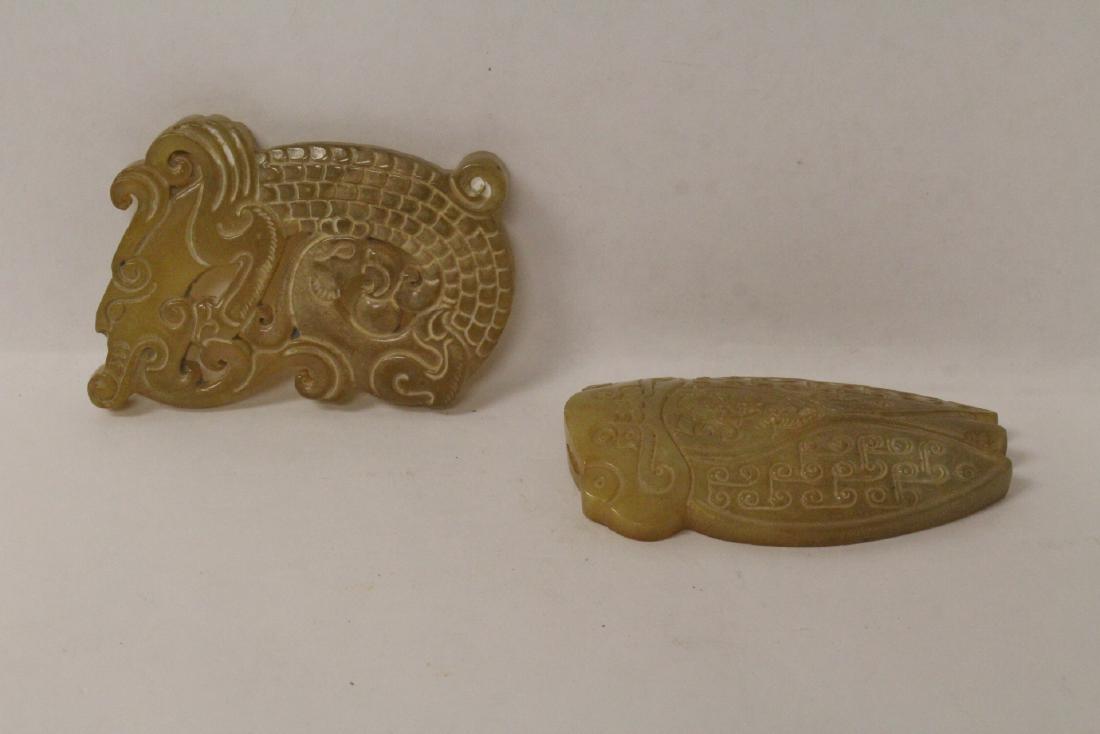 2 jade carved ornament; a cicada and a qilin (1 of 10)