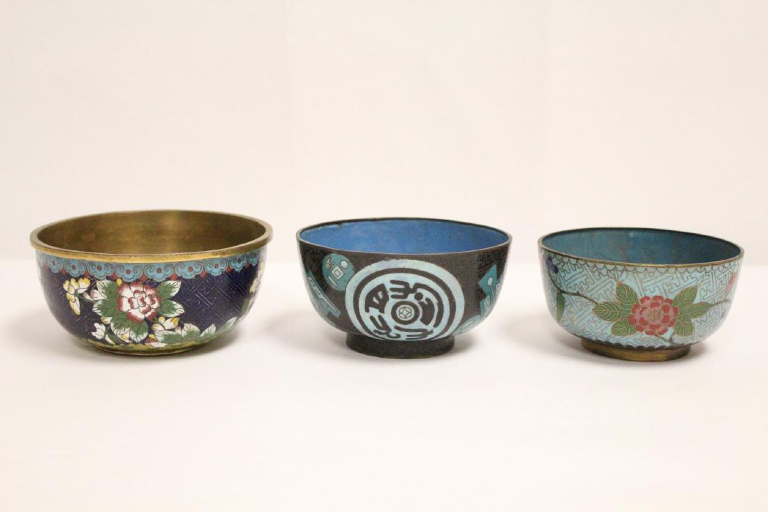 3 Chinese antique cloisonne bowls: 3 Chinese antique cloisonne bowls, 2.3"Hx4.3"dia - 2.42"Hx5.15"dia