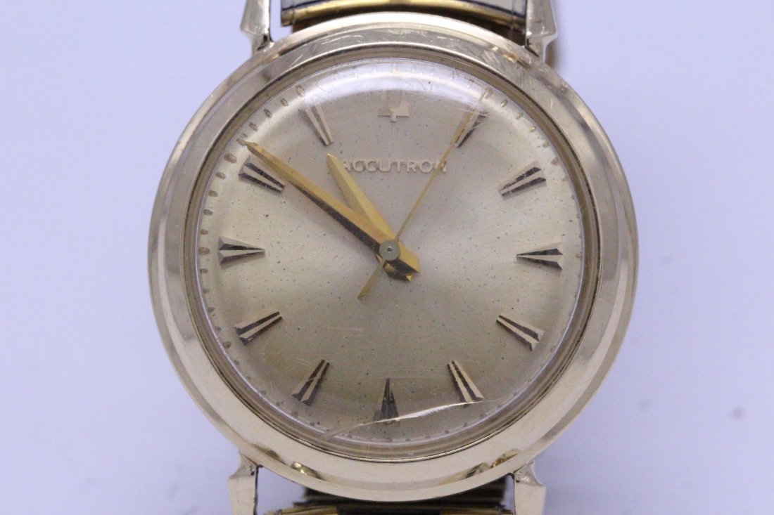 14K Y/G Bulova Accutron man's wrist watch (1 of 10)