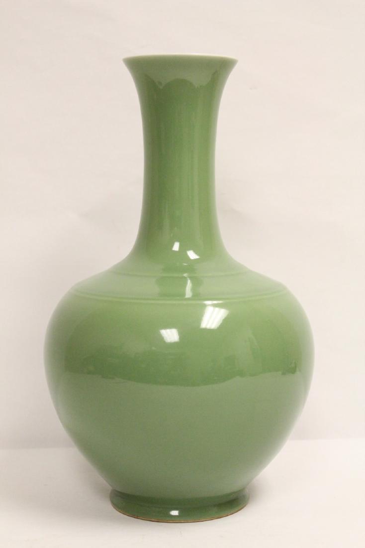 Chinese green glazed porcelain bottle vase (1 of 10)