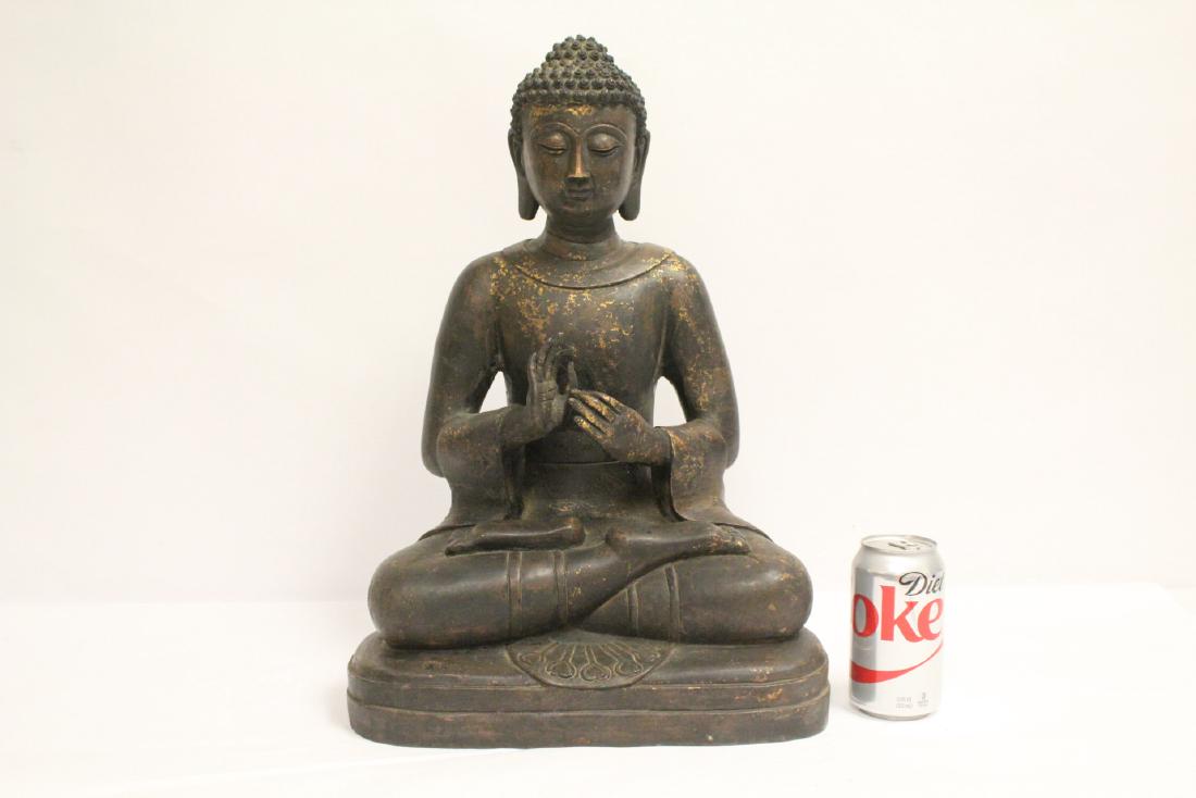 A large Chinese gilt bronze seated Buddha (1 of 10)