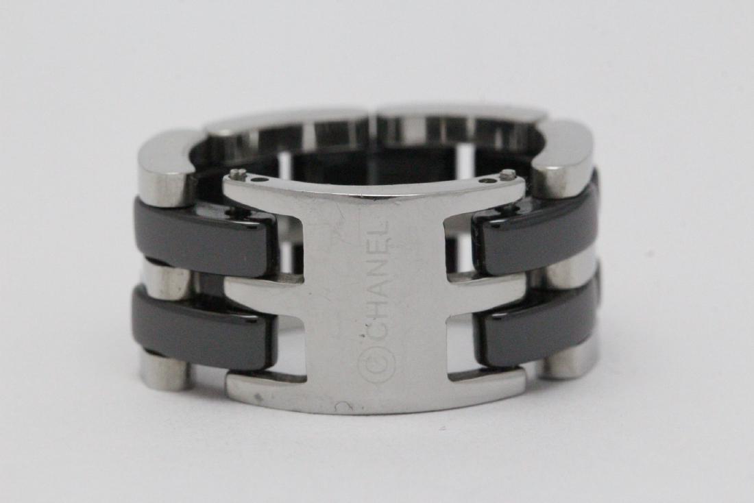 A signed Chanel fashion ring (1 of 9)