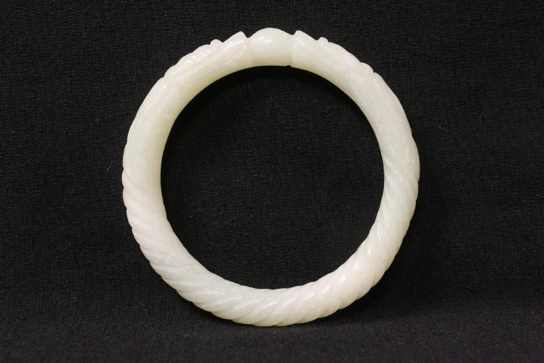 Jade carved bangle bracelet (1 of 9)