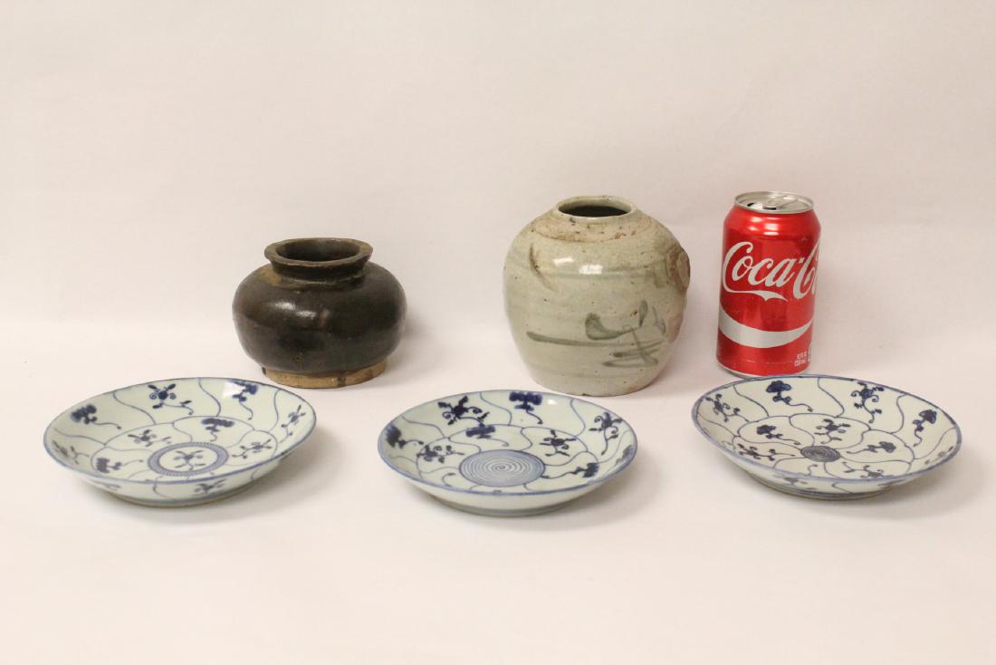 3 Chinese antique plates, and 2 antique jars (1 of 10)