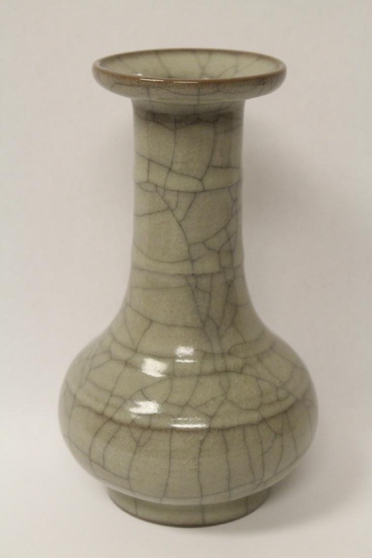 Chinese Song style crackle ware porcelain vase (1 of 10)