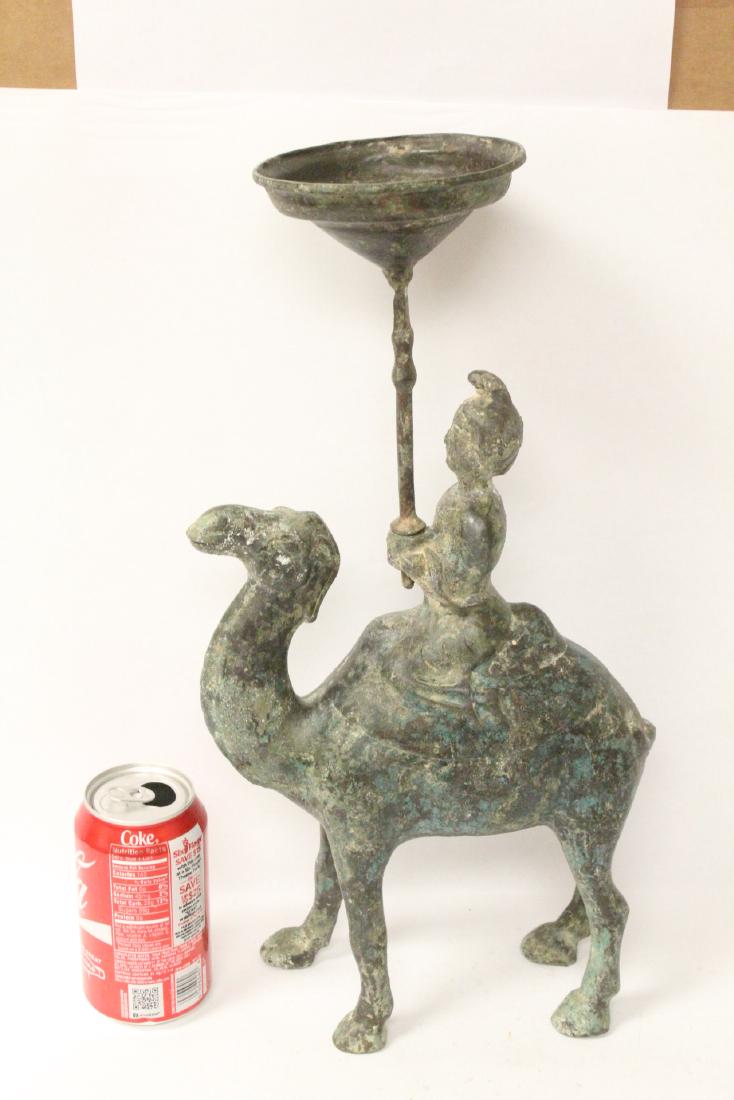 Chinese bronze sculpture of candle holder (1 of 10)