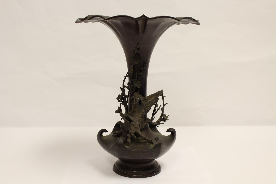 very ornate Japanese antique Shakudu bronze vase: A very ornate Japanese antique Shakudu bronze vase (loss, 11.95"Hx9.45"dia)