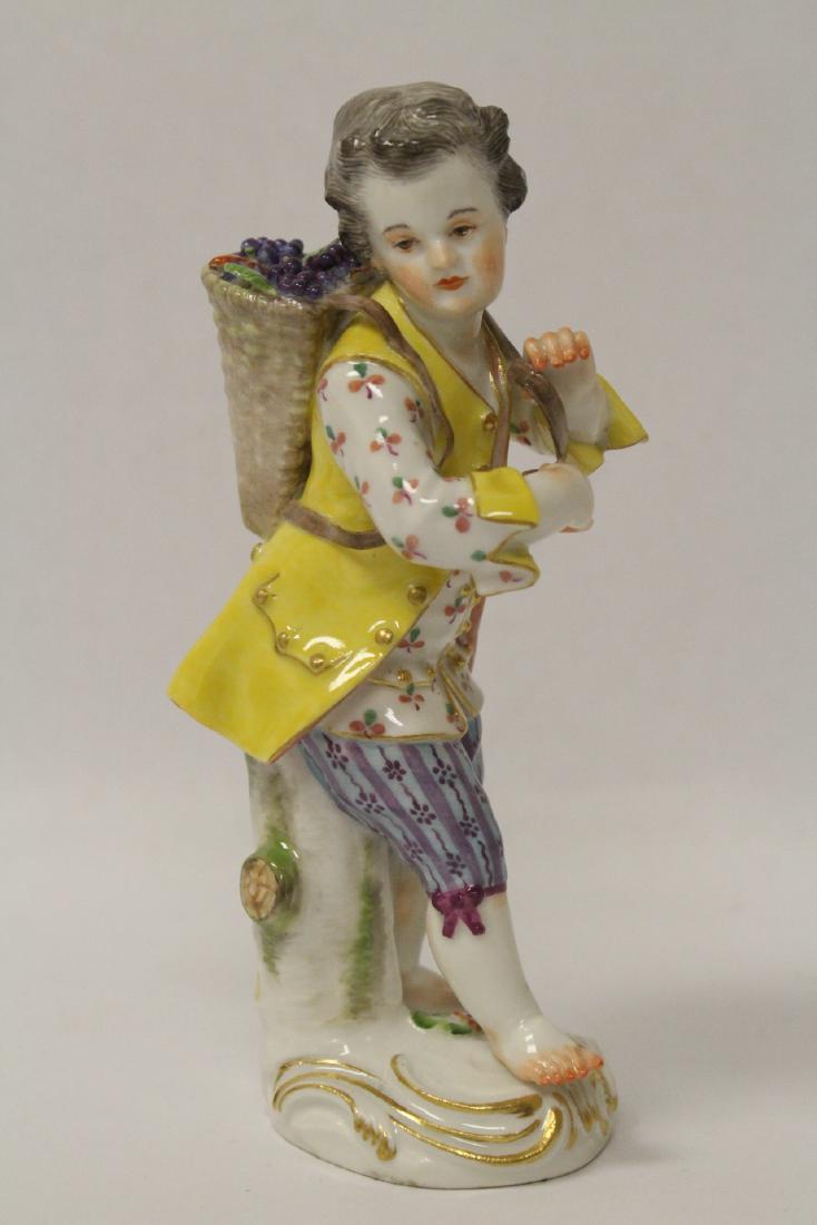 A small antique Meissen figurine (1 of 9)