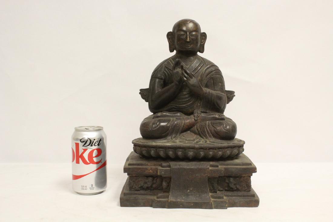 A very heavy Chinese bronze sculpture (1 of 10)