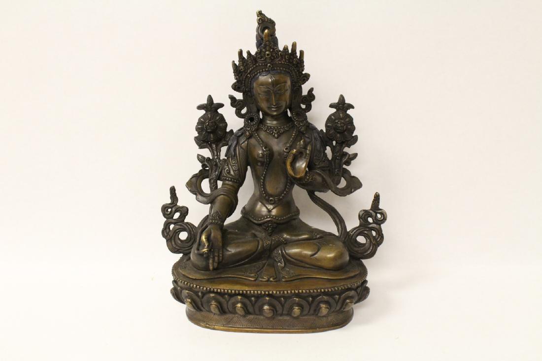 A finely casted Chinese vintage bronze sculpture (1 of 10)
