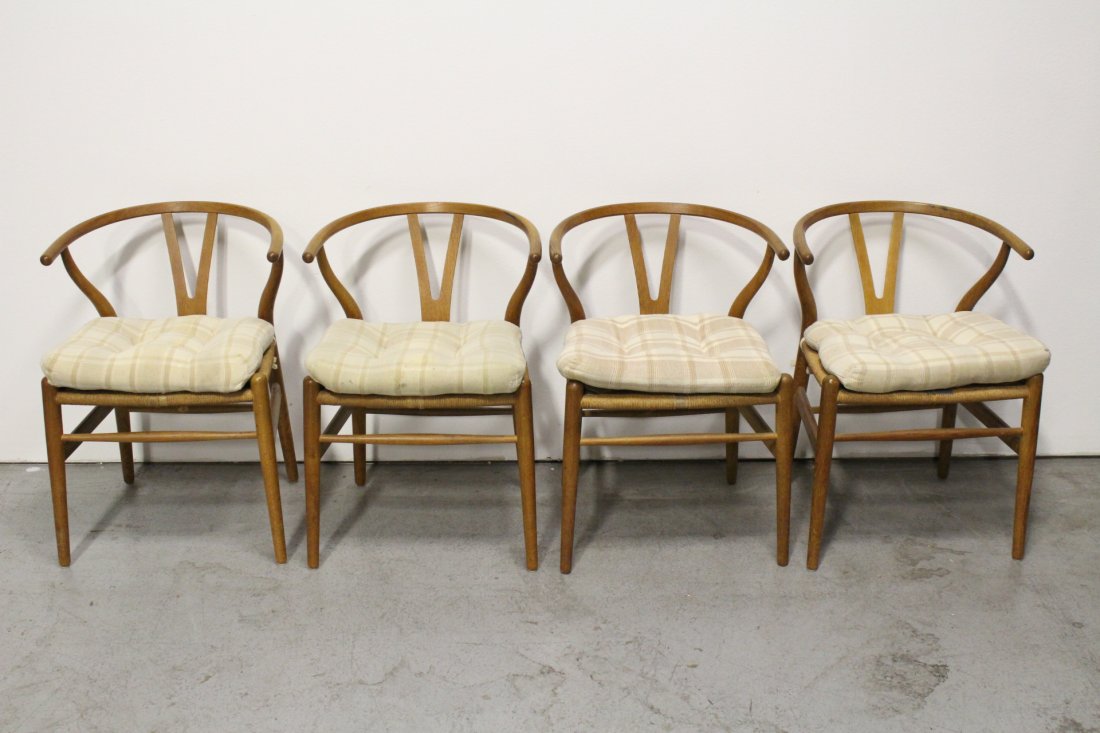Set of 4 modern Hans Wagner wishbone chairs (1 of 10)