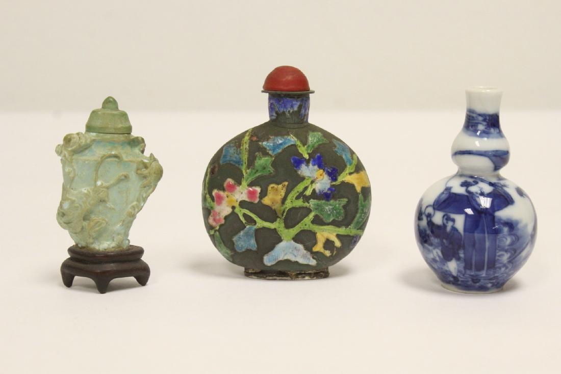 3 Chinese snuff bottles (1 of 10)