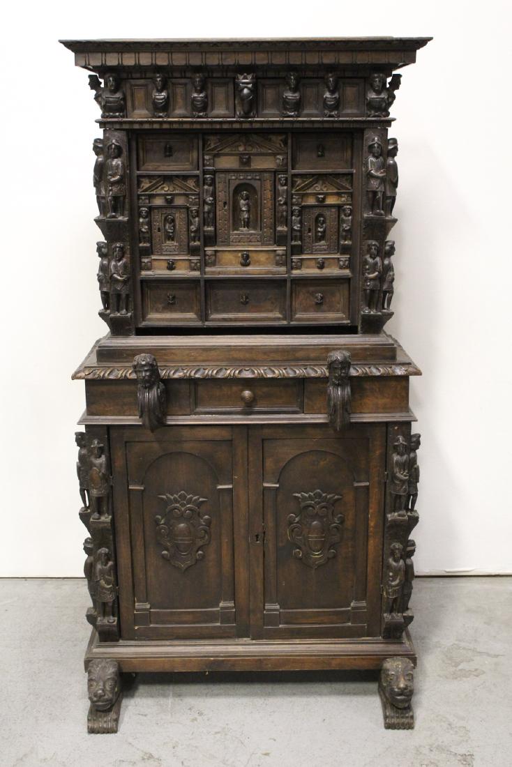 An important 17th/18th century gothic cabinet (1 of 10)
