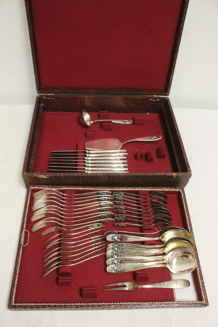 Set very unusual silver/s.p.(?) dinner ware (1 of 10)