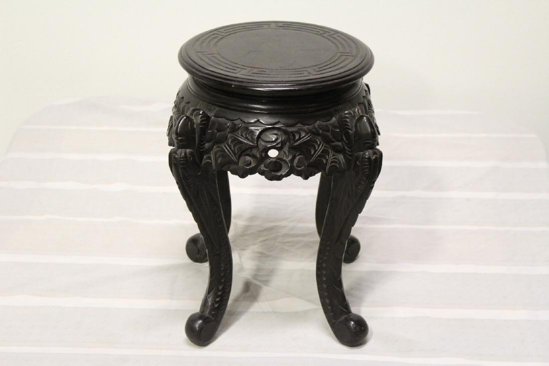 Chinese antique carved round pedestal table (1 of 9)