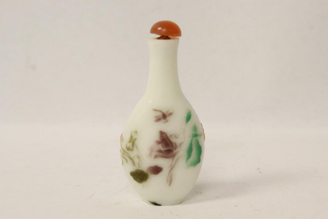 Chinese vintage Peking glass snuff bottle (1 of 9)