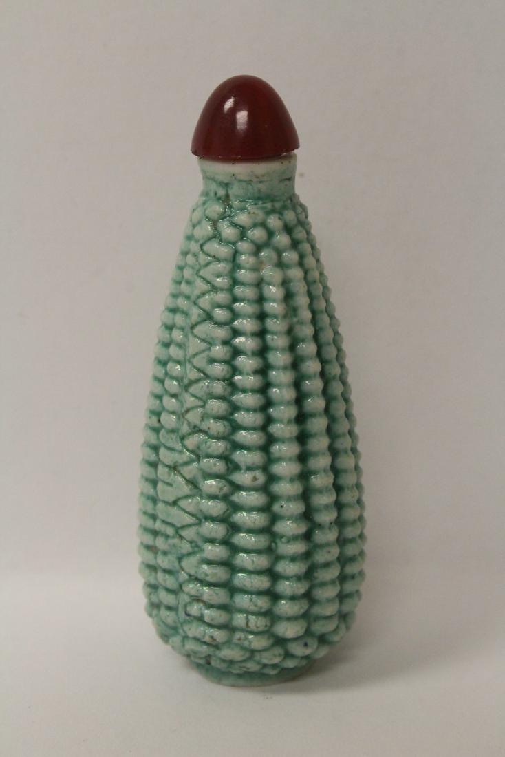 Unusual Chinese porcelain snuff bottle in corn motif (1 of 10)