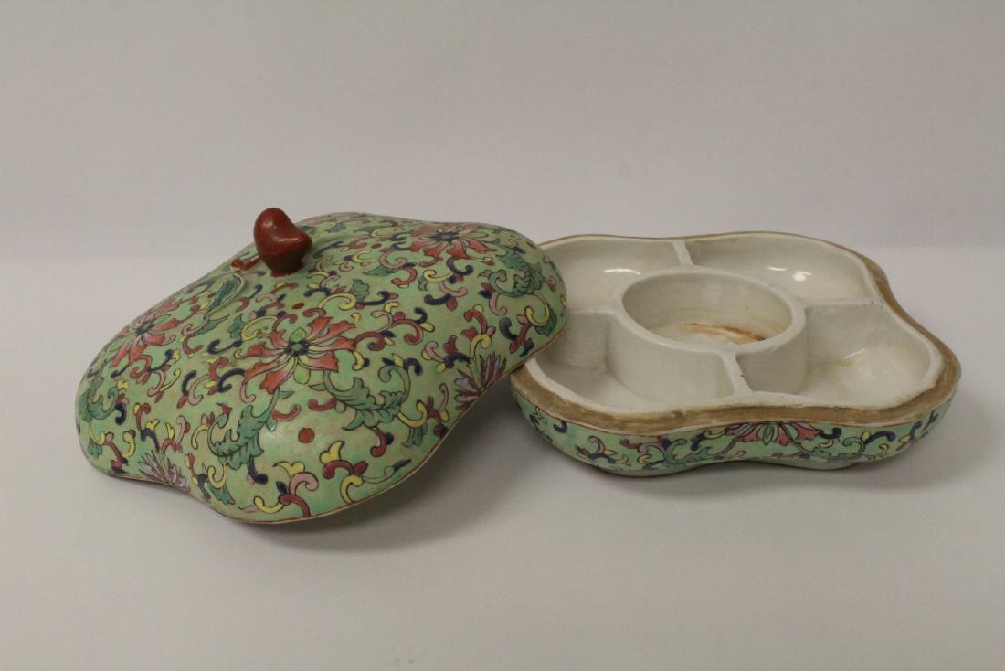 Vintage Chinese famille rose porcelain candy dish (1 of 11)