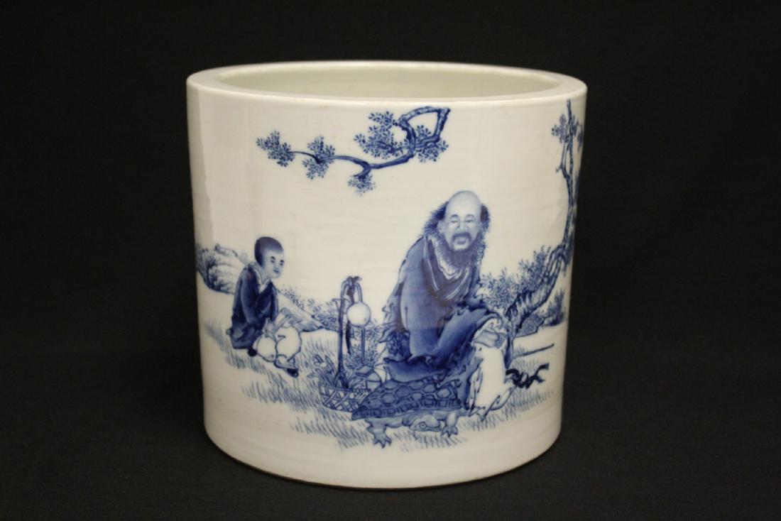 A large blue and white porcelain brush holder (1 of 10)