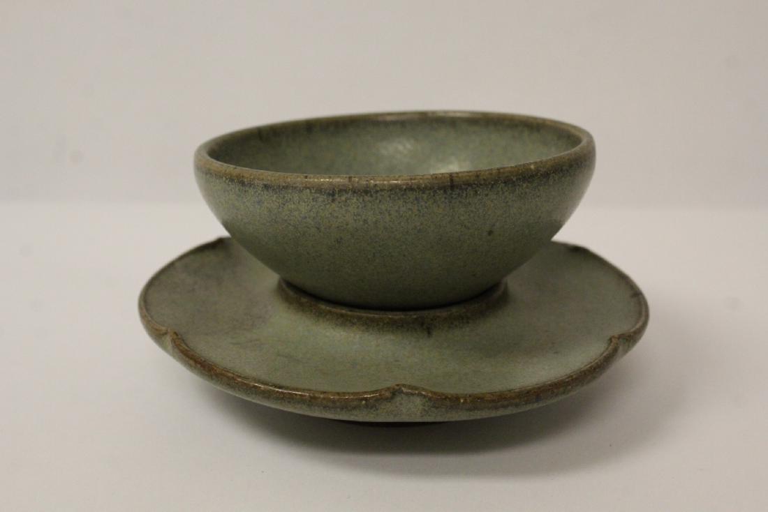 Song style porcelain tea cup with under-plate (1 of 10)