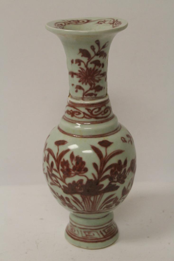 Chinese red and white vase, both handles missing (1 of 10)