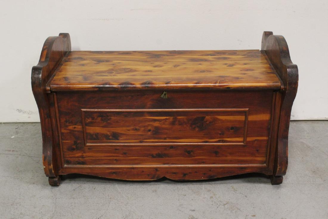 Vintage cedar chest (1 of 10)