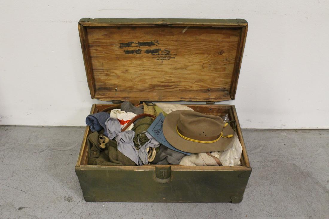 WWI/WWII military trunk with content (1 of 10)