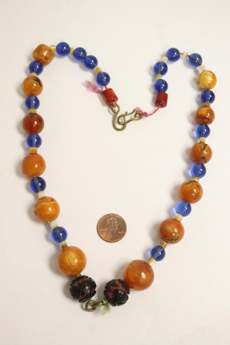 Chinese antique amber bead necklace (1 of 9)