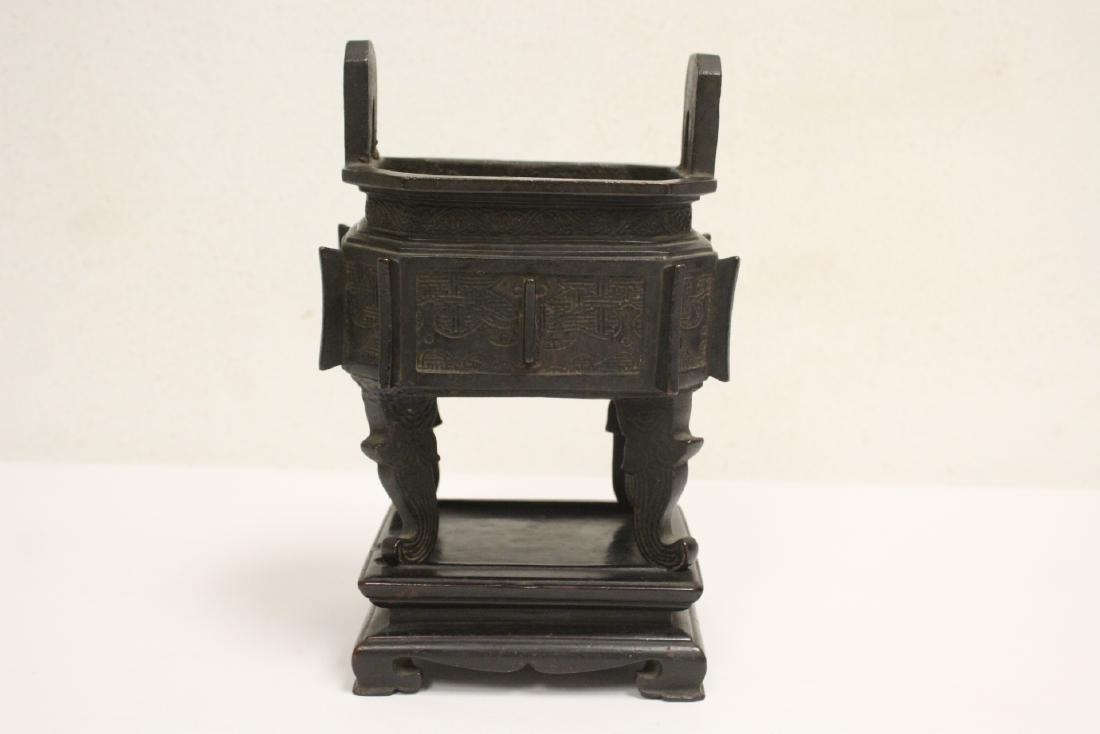 important Chinese antique bronze censer with stand (1 of 10)