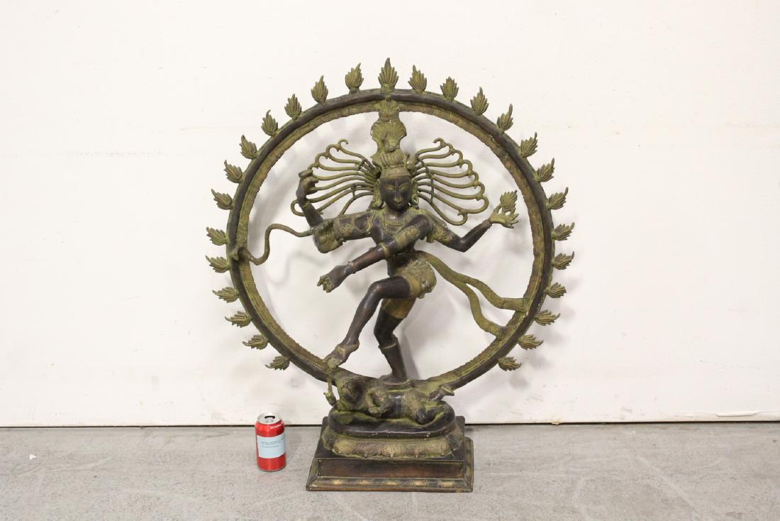 An important massive India bronze sculpture (1 of 11)