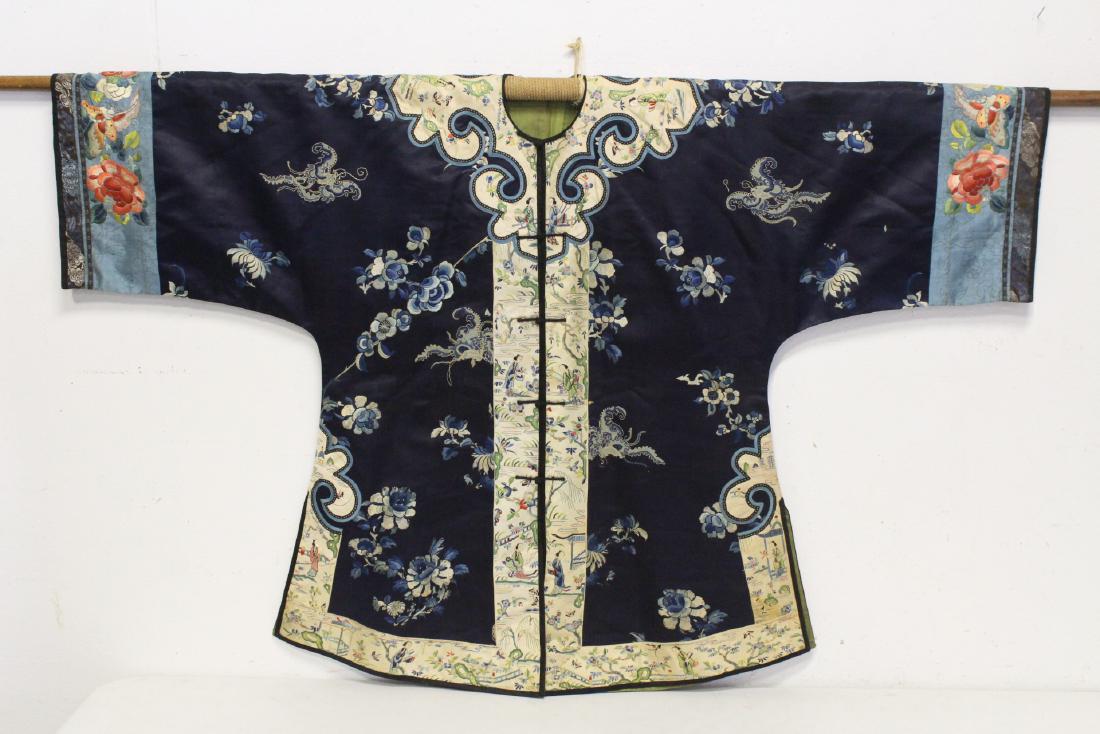 Chinese antique embroidery lady dress (1 of 12)