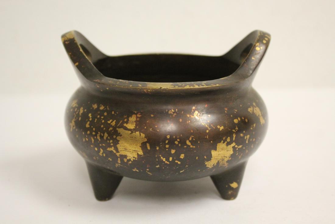 Chinese splash gold pattern bronze censer (1 of 9)