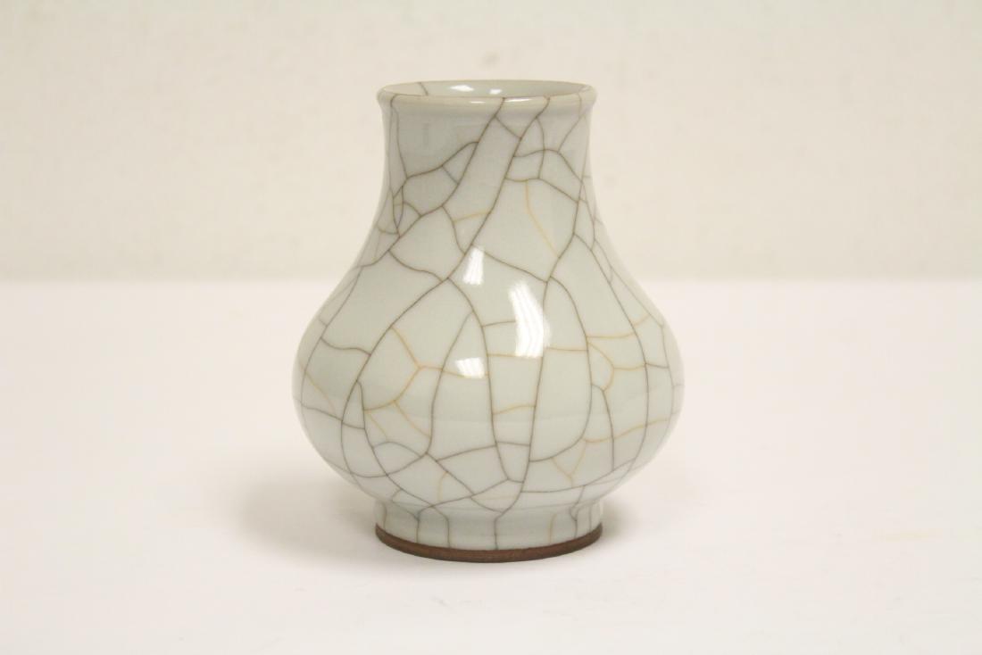 Chinese antique Song style crackleware jar (1 of 10)