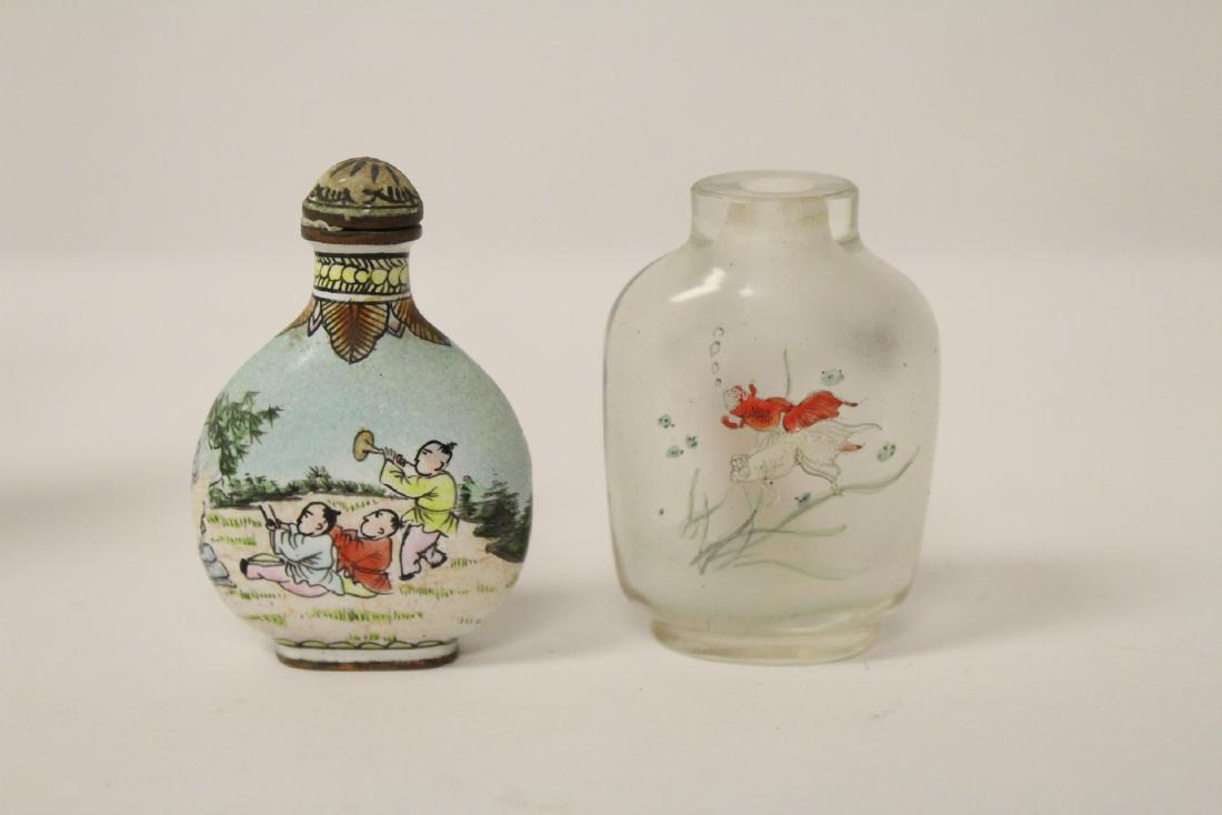 2 Chinese snuff bottles (1 of 10)