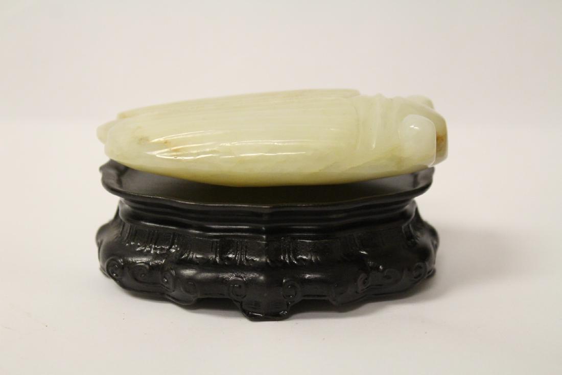 Unusual Chinese white jade carved large cicada (1 of 10)