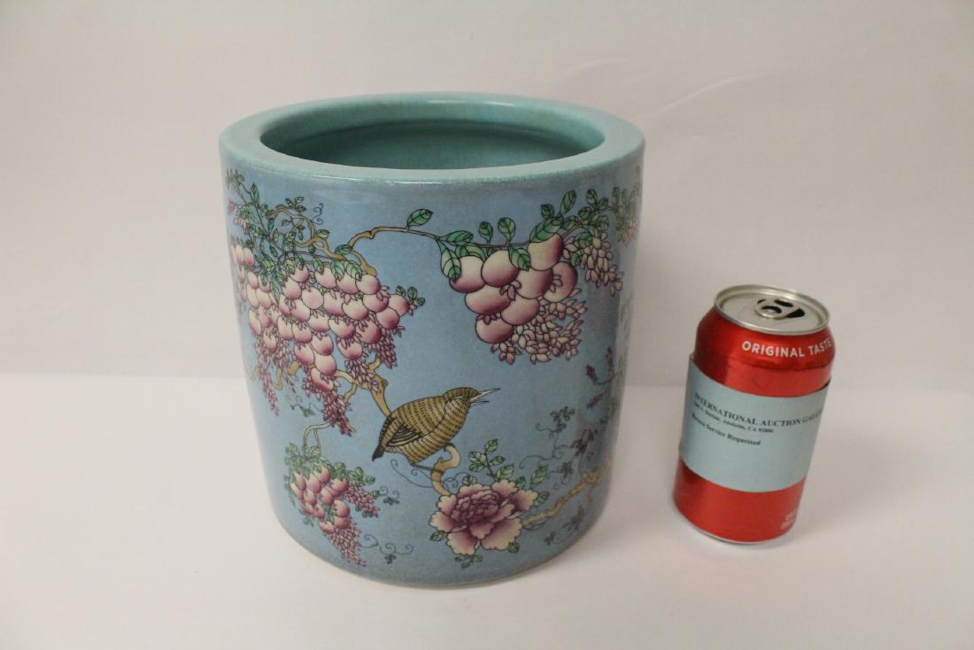 Large Chinese famille rose brush holder (1 of 10)