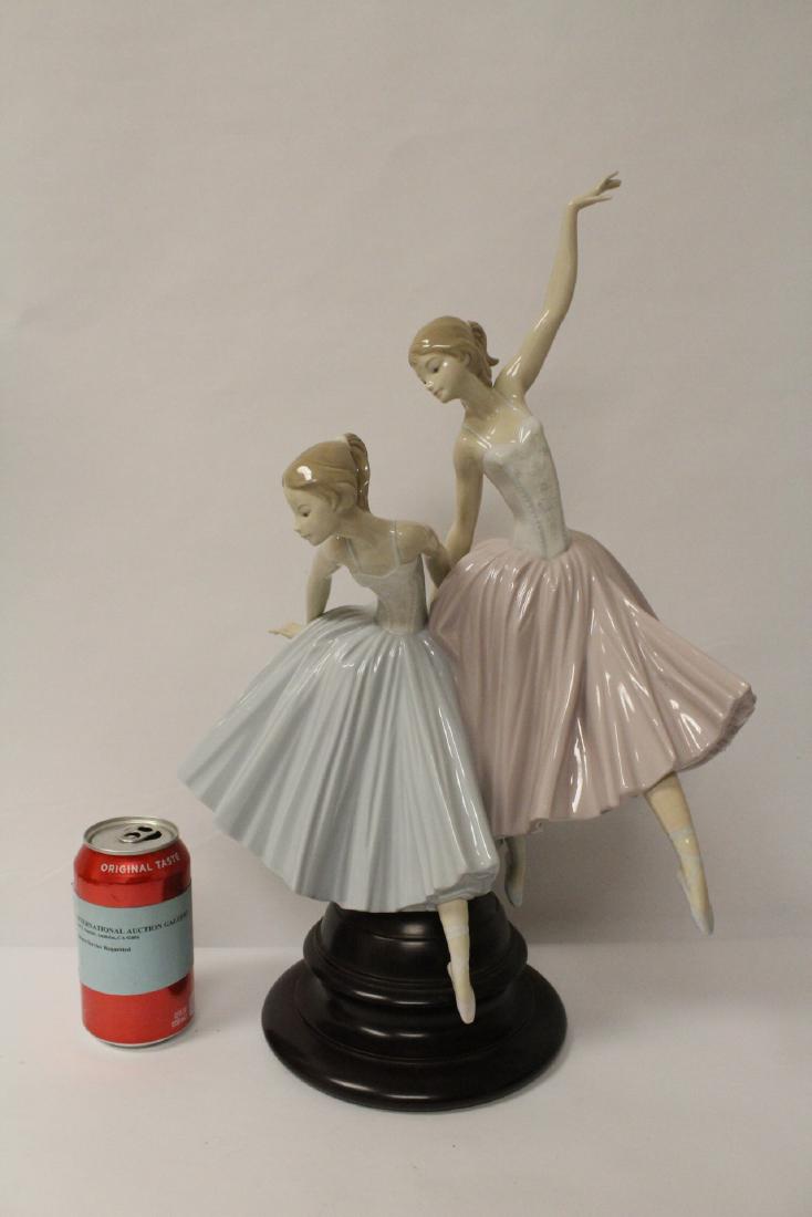 A beautiful large Lladro figure "dancers" (1 of 14)