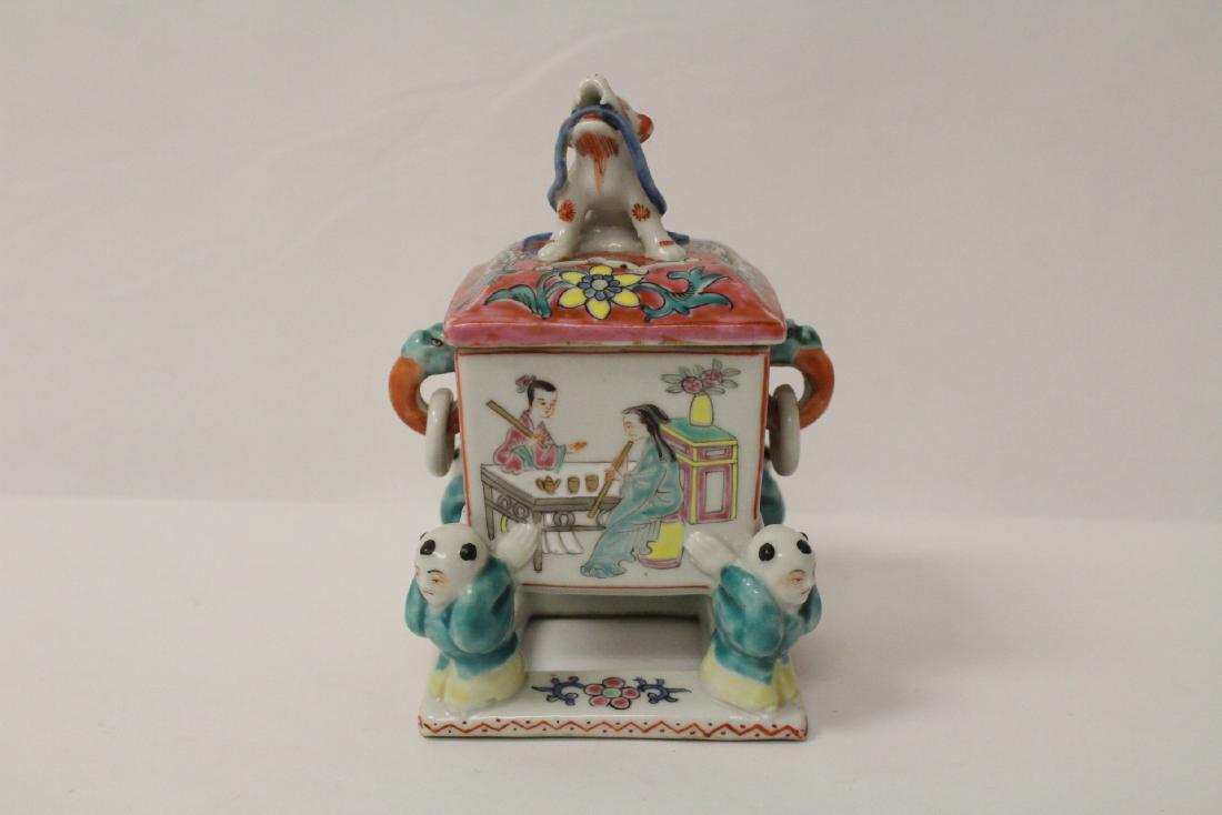 Chinese famille rose porcelain censer: Chinese famille rose porcelain censer, 5.75"Hx3.5"x3.75"