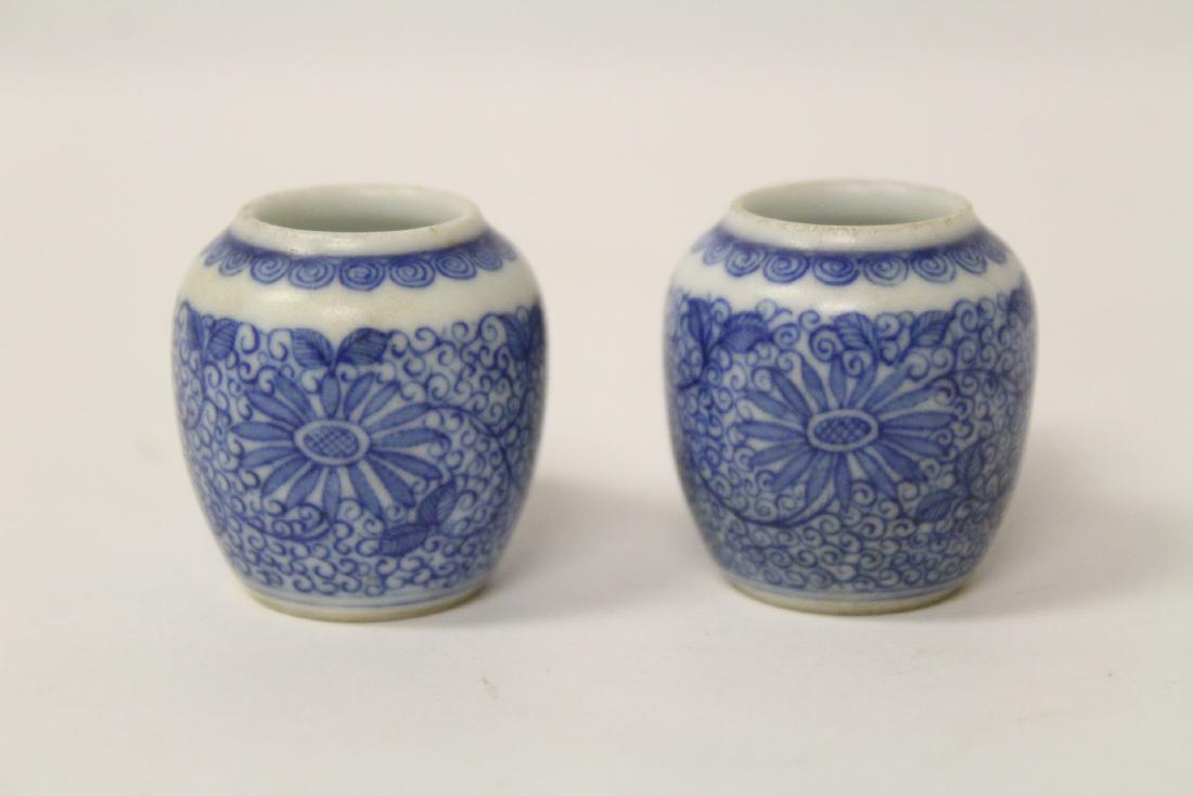 2 Chinese 18th 19th C B W Porcelain Bird Feeder Mar 04 2019