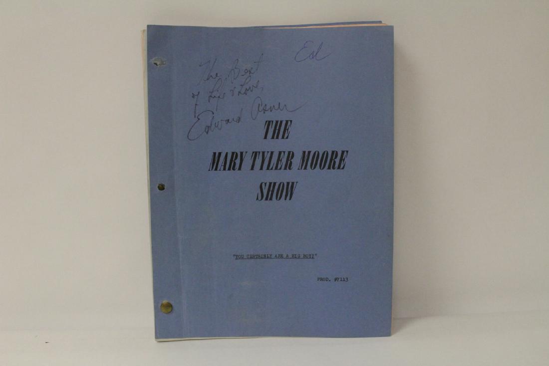A script book "Mary Tyler Moore show" 1971, autographed: A script book "Mary Tyler Moore show" 1971, autographed by Edward Asner