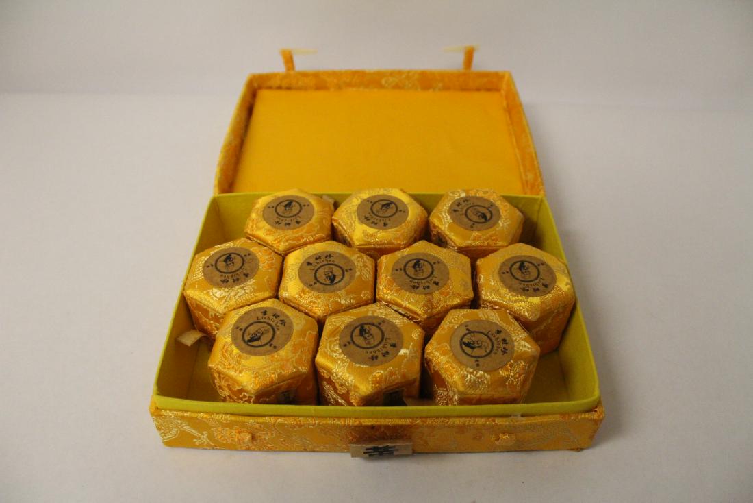 Box of Chinese herb medicine (1 of 9)