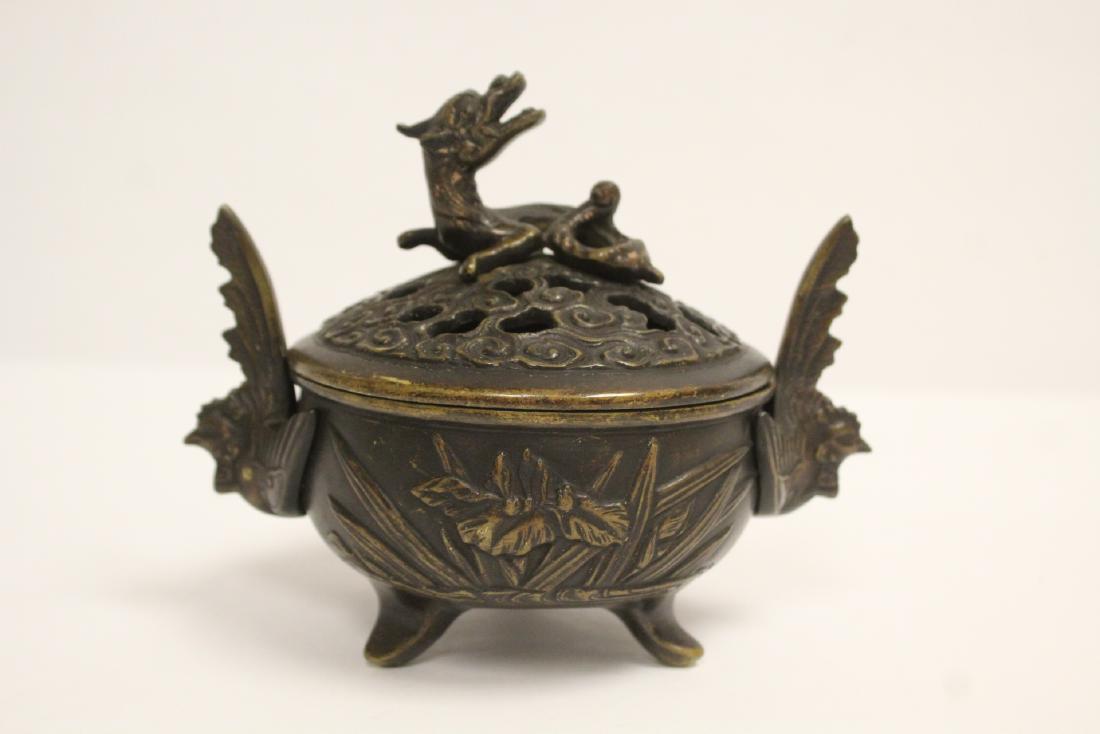 Chinese bronze censer with qilin motif finial: Chinese bronze censer with qilin motif finial, 5"Hx6.25"x4.25"