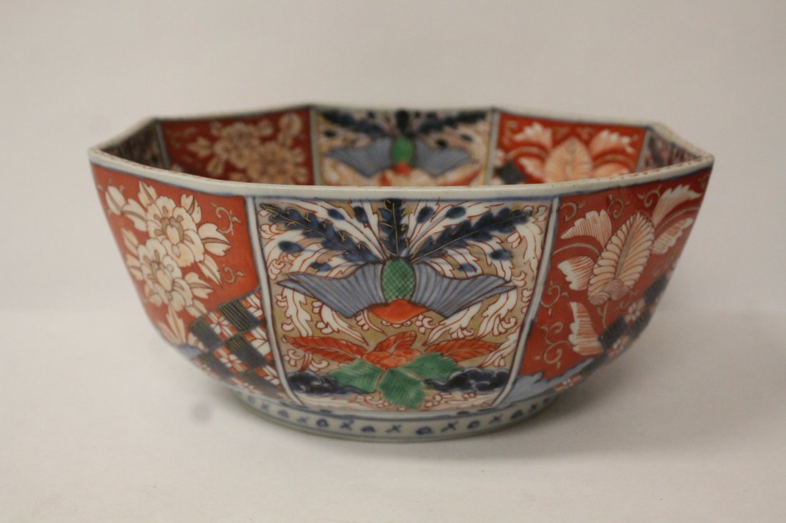 Japanese antique Imari bowl: Japanese antique Imari bowl, 4.25"Hx10"dia