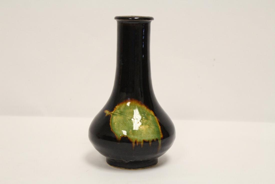 A Song style brown glazed vase (1 of 10)