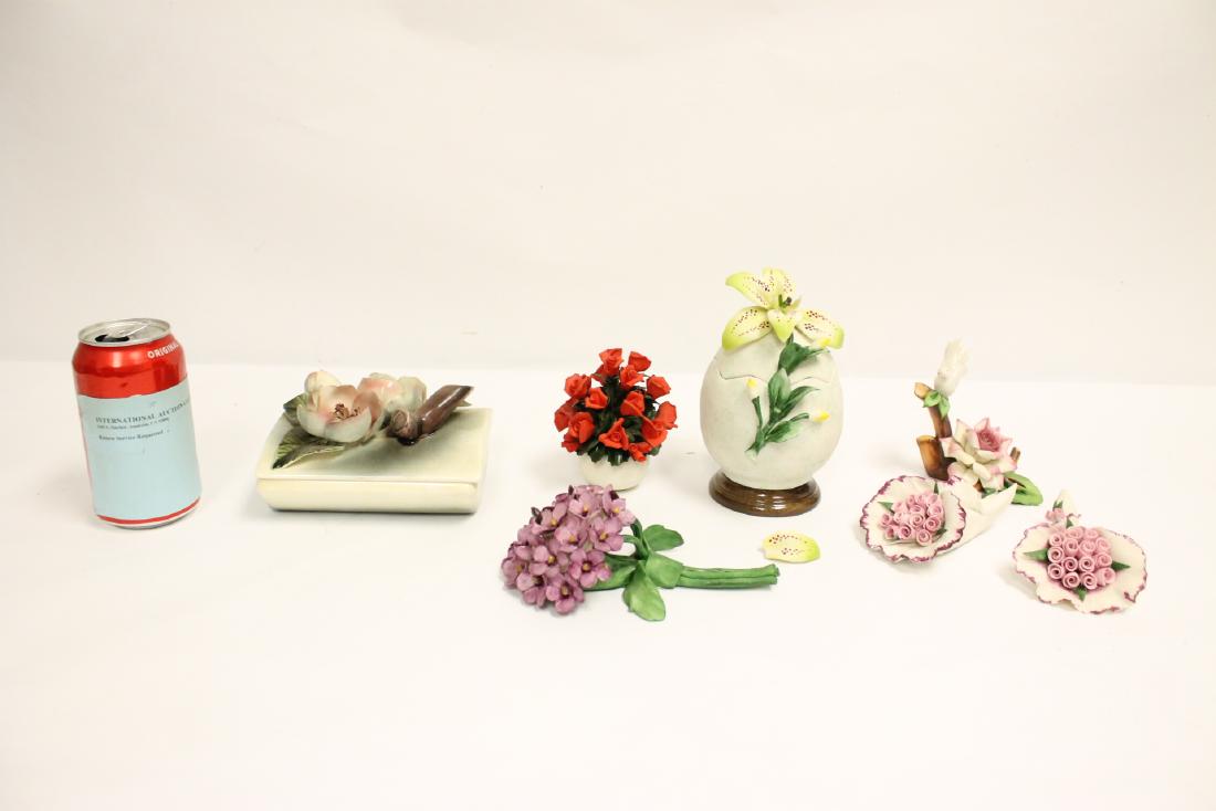 Lot of capodimonte bisque flowers: Lot of capodimonte bisque flowers