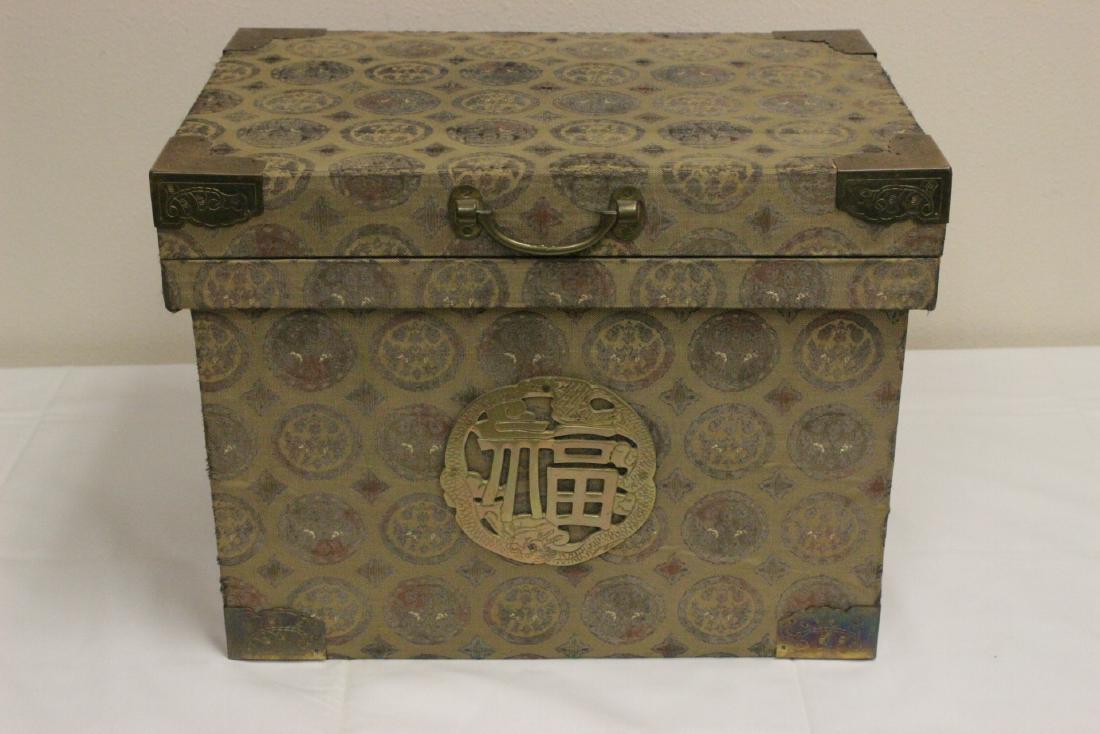Chinese antique storage box with tin linen (1 of 10)